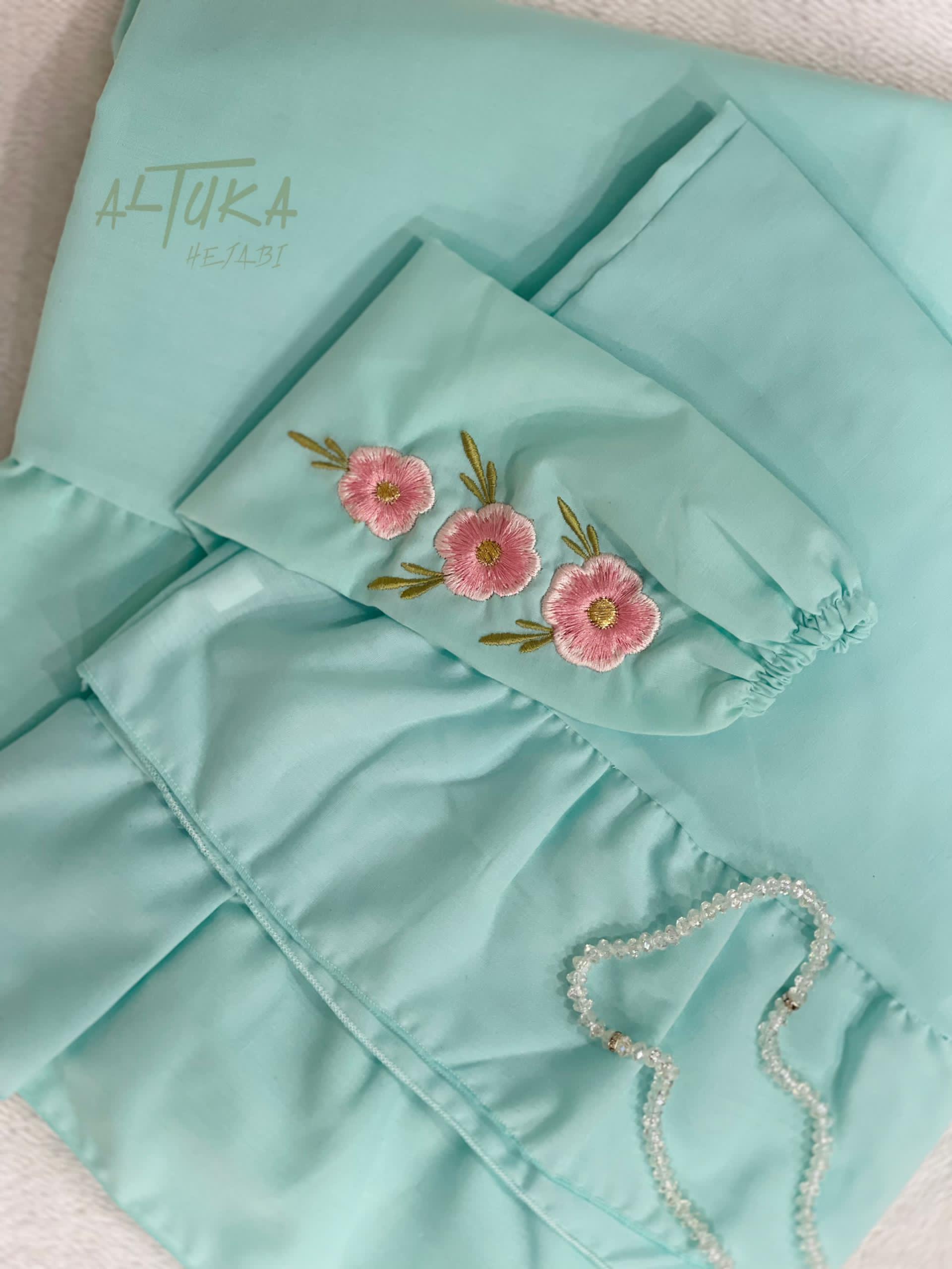 Flower damascus طقم صلاة قماشة تترون عملية ومابتحتاج كوي مع كم مطرز ورد ناعم