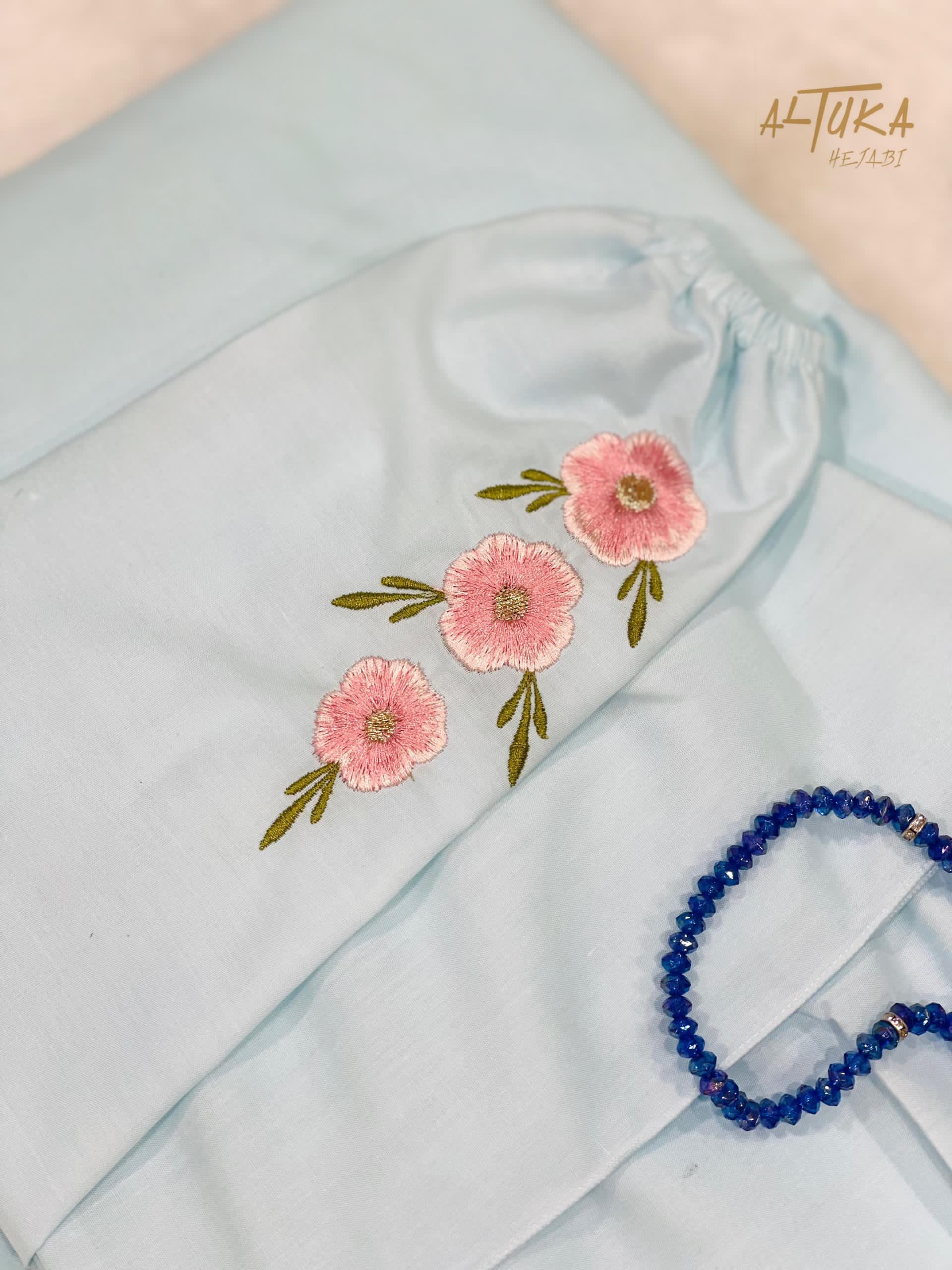 Flower damascus طقم صلاة قماشة تترون عملية ومابتحتاج كوي مع كم مطرز ورد ناعم