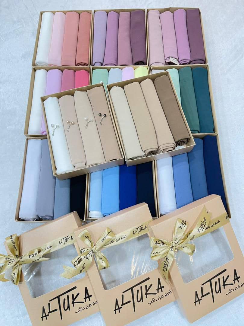 gift box with 4 hijabi shifon